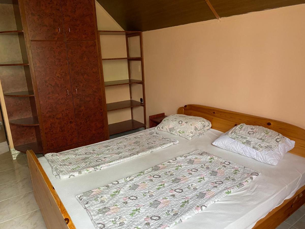 Апартаменты Toereki 34 Vendeghaz Шиофок Экстерьер фото